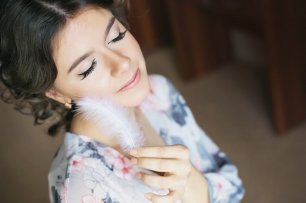 Нежные утренние сборы невесты