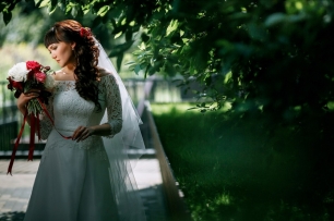 Букет в цвете марсала