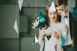 Фотосессия, гирлянда из зеркал различных геометрических форм