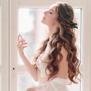 Какую причёску выбрать невесте в 2019 году: 7 модных трендов сезона