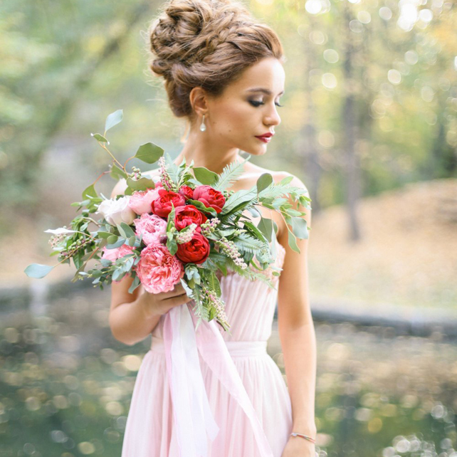Искусственный свадебный букет невесты - альтернатива живым цветам
