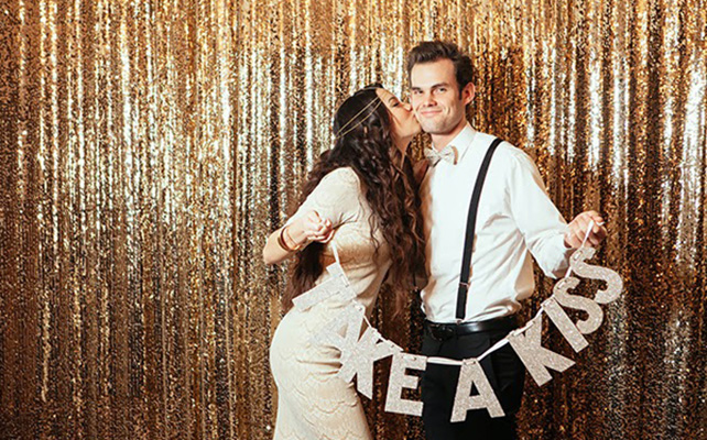 Таблички и надписи в новогоднюю ночь для двоих фото