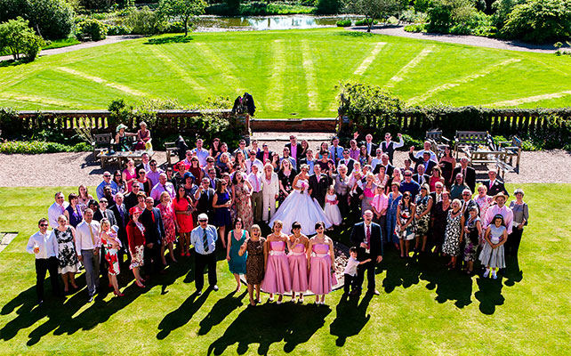 свадебный снимок групповой