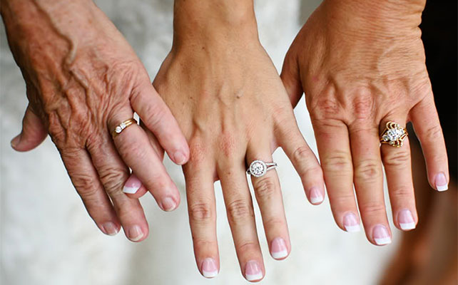 свадебный снимок 3 поколения