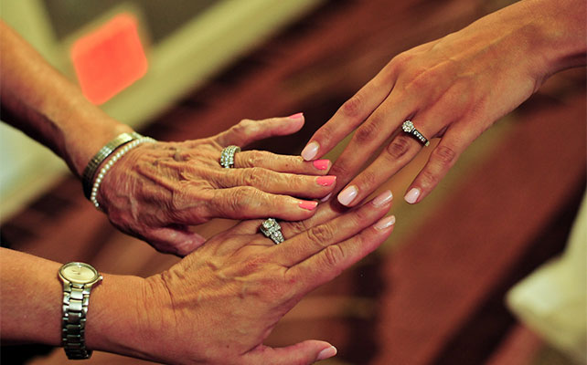 свадебный снимок 3 поколения