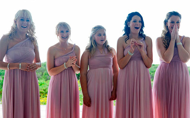 фото подружек, когда они впервые видят невесту