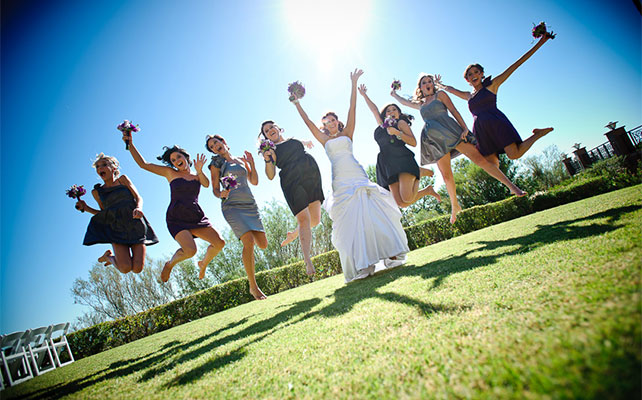 фото невесты и подружек в движении