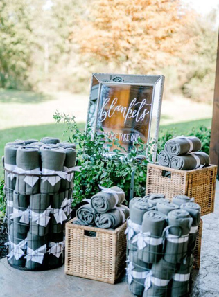 10 мелочей, которые точно оценят: пледы или одеяла 