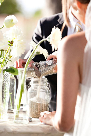 10 уникальных свадебных традиций, которые смогут поразить даже гостей 