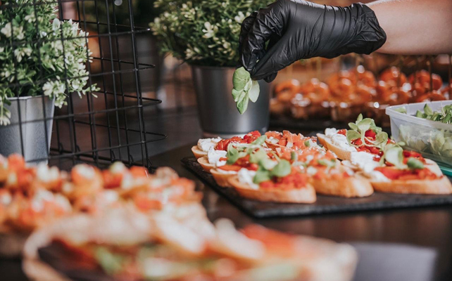 идеи для летнего свадебного меню, фермерские продукты для свадебного банкета, фуршета