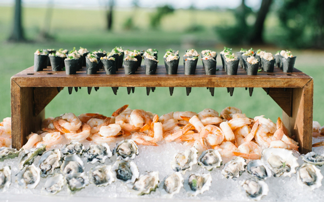идеи для летнего свадебного меню, морепродукты для свадебного банкета, фуршета