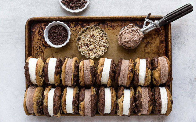  идеи для летнего свадебного меню, сэндвич с мороженым для свадебного банкета, фуршета