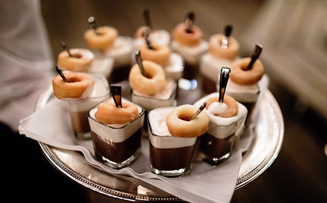 идеи для летнего свадебного меню, ночные закуски для поздних гостей