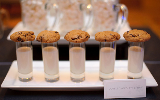 идеи для летнего свадебного меню, ночные закуски для поздних гостей