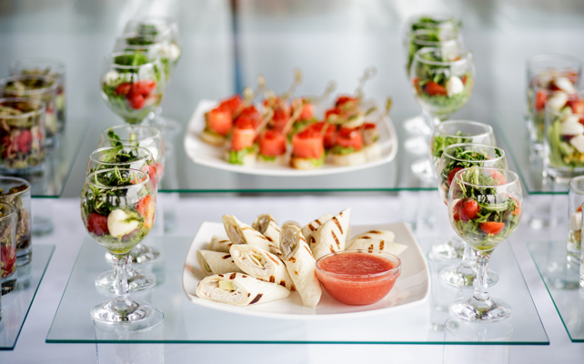 идеи для летнего свадебного меню, ночные закуски для поздних гостей