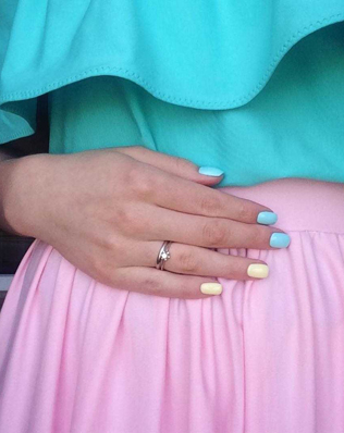 модный маникюр 2021, пастельный маникюр для невесты 