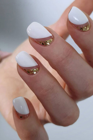 модный маникюр 2021, креативный маникюр для невесты 