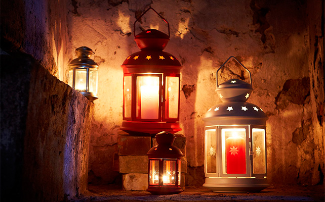 подсвечники IKEA в декоре свадьбы