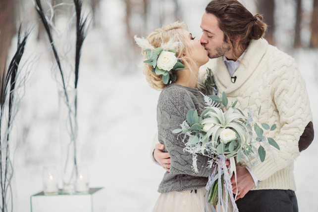 вязаная свадьба, зимний образ жениха, вязаный свитер в образе жениха 