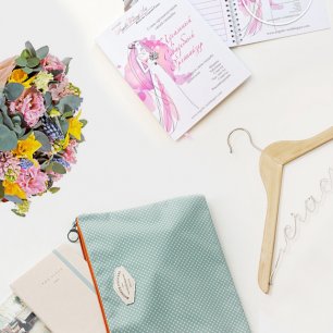 10 подарков для невесты на 8 марта