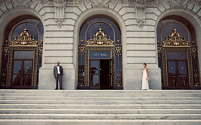 фото рядом со знаковым местом