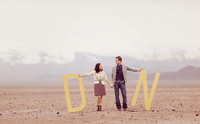 фото молодожёнов с гигантскими буквами