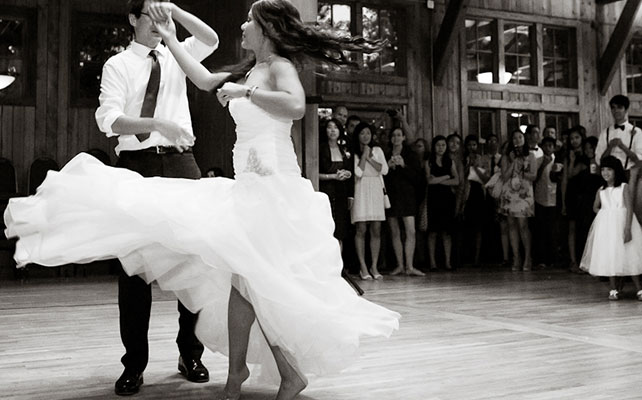 первый танец молодожёнов