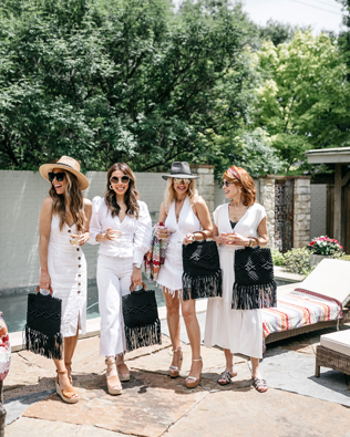 свадьба у бассейна, подружки невесты 