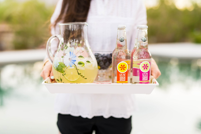 свадьба у бассейна, лимонад на летней свадьбе 