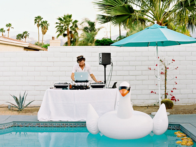 свадьба у бассейна, диджей на свадьбе 