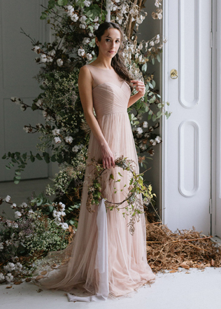 чем заменить букет подружки невесты, цветочные кольца 