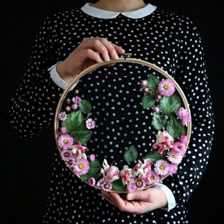 чем заменить букет подружки невесты, пяльцы с сухими цветами 