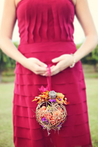 чем заменить букет подружки невесты, букет на ленте в форме шара 