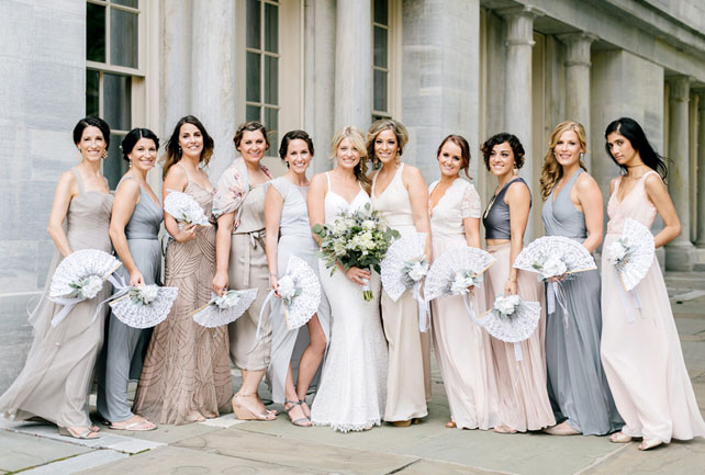  чем заменить букет подружки невесты, веера с цветами