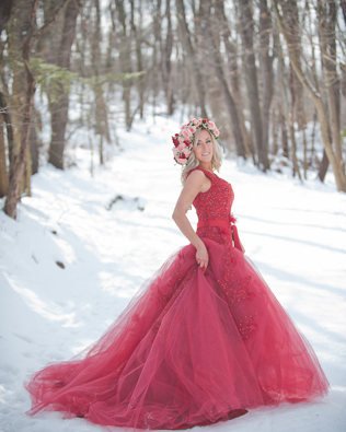 зимняя свадьба в красном и розовом цвете 