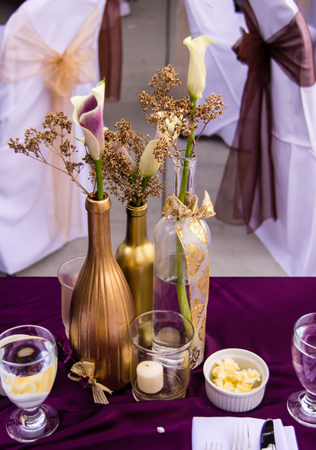 зимняя свадьба в золотом и сливовом цвете 