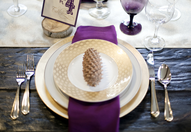  зимняя свадьба в золотом и сливовом цвете