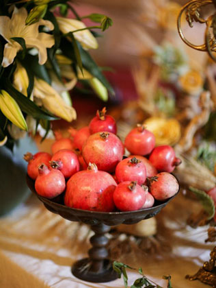осенняя свадьба, гранат в декоре свадьбы