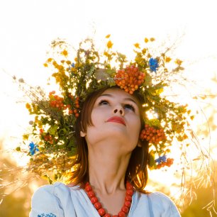 Откуда пошла традиция играть свадьбу на Красную Горку?