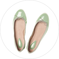 Удобные туфли или даже балетки для невесты в сумке подружки невесты