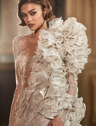 свадебные платья 2022, свадебное платье с воланами и рюшами 