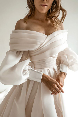 свадебные платья 2022, свадебное платье с открытыми плечами 