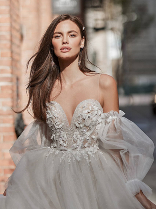 свадебные платья 2022, платье с объемными рукавами 