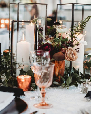 Черные подсвечники