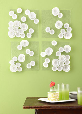 свадебный декор из обёрток для капкейков, настенный дизайн