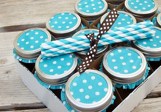 свадебный декор из обёрток для капкейков, украшения для напитков