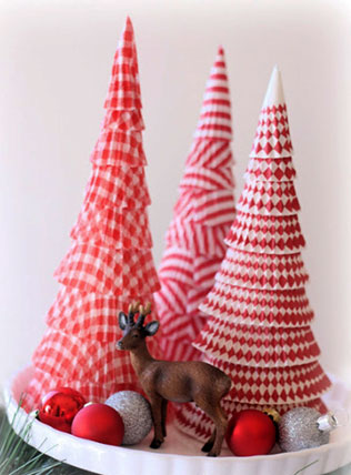 свадебный декор из обёрток для капкейков, рождественские ёлочки