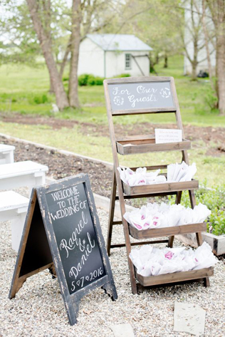 Цветочный рай: 20 идей для petal bar 