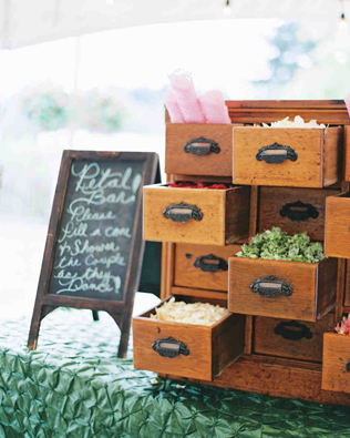 Цветочный рай: 20 идей для petal bar 