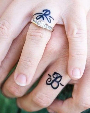 Вместо кольца: 20 уникальных идей свадебных татуировок для пар 